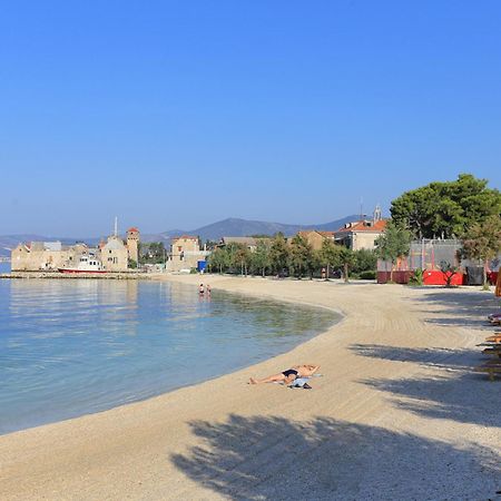 Apartments With A Parking Space Kastel Gomilica, Kastela - 21138 Exterior photo